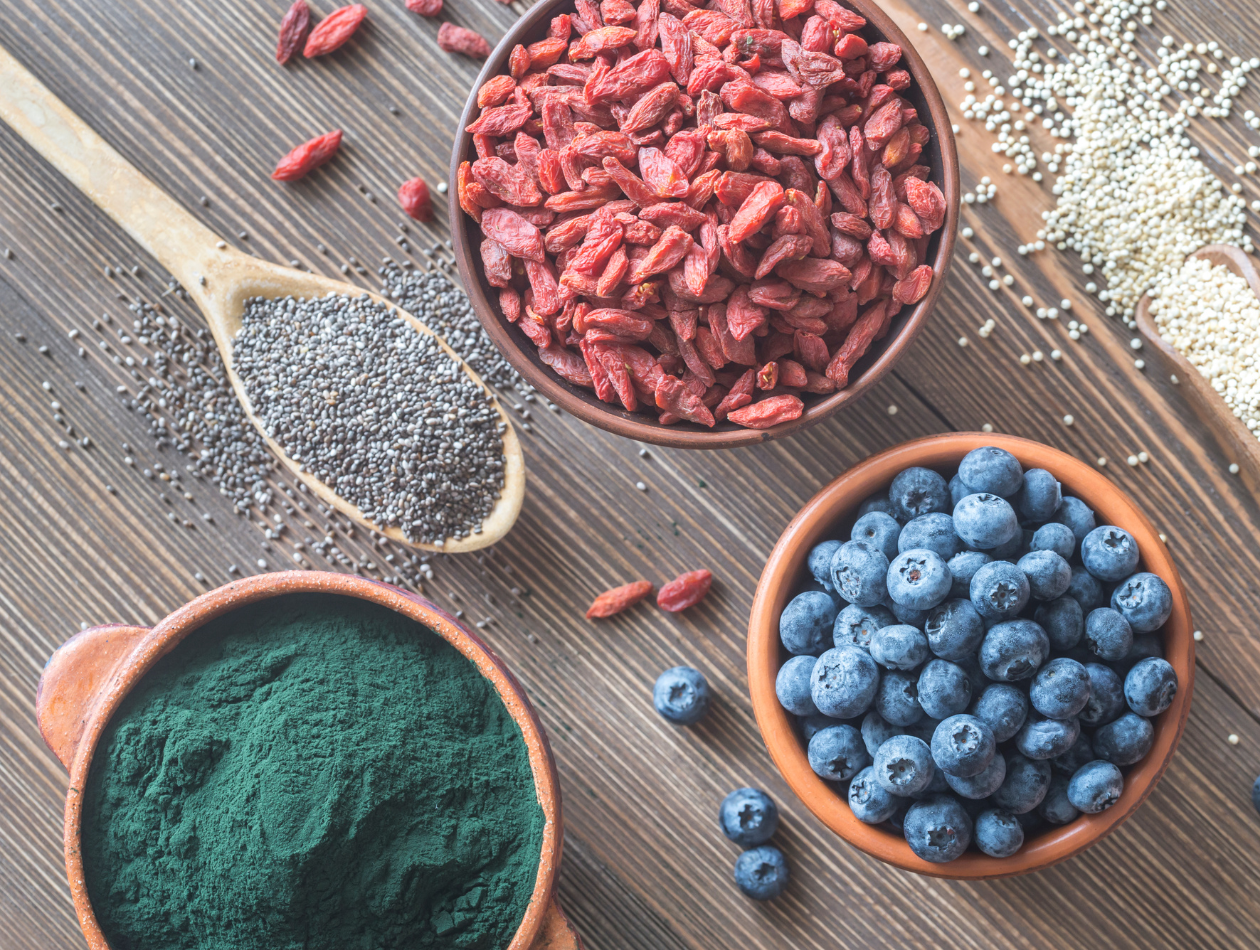 Superfoods für Hunde: Welche natürlichen Zusätze stärken das Immunsystem?